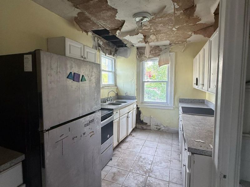 2438 Duck Creek Road, Cincinnati, OH 45212 Photo 12