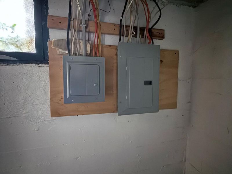 2438 Duck Creek Road, Cincinnati, OH 45212 Photo 15