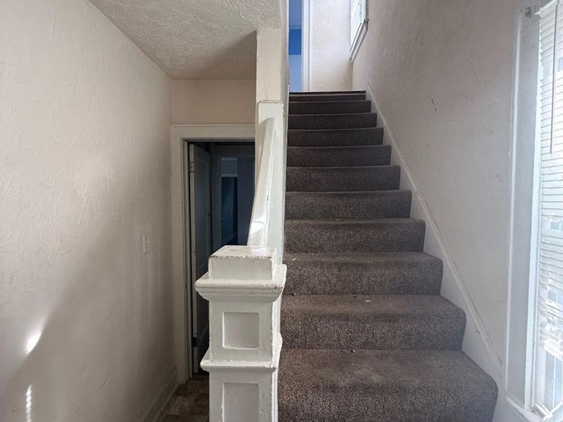 2438 Duck Creek Road, Cincinnati, OH 45212 Photo 3