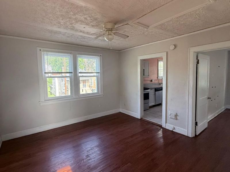 2438 Duck Creek Road, Cincinnati, OH 45212 Photo 4