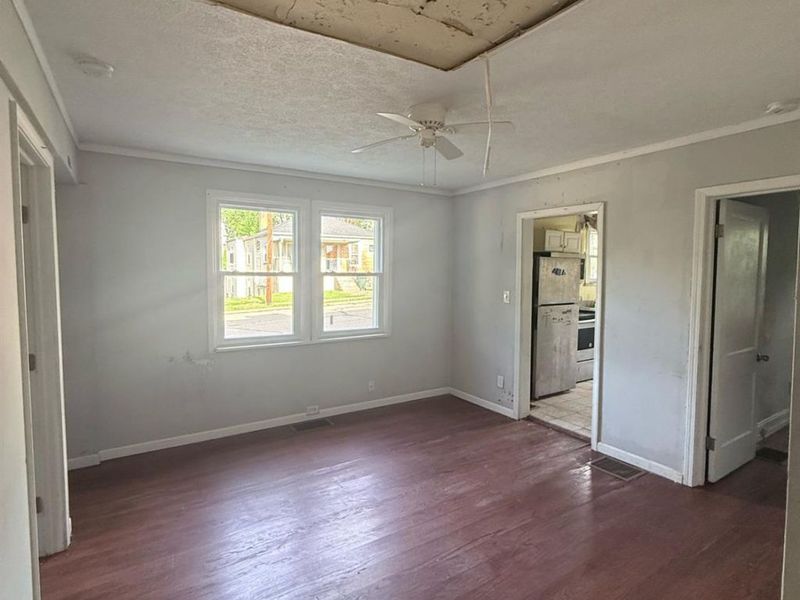 2438 Duck Creek Road, Cincinnati, OH 45212 Photo 9