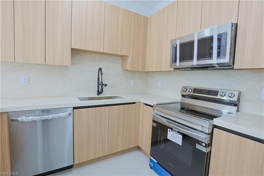 613/615 W 12th St, Lehigh Acres, FL 33972 Photo