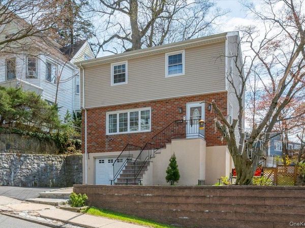 8 Arthur Street , Yonkers, NY 10701