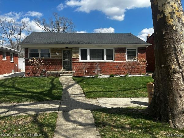 23130 Gardner Street, Oak Park, MI 48237
