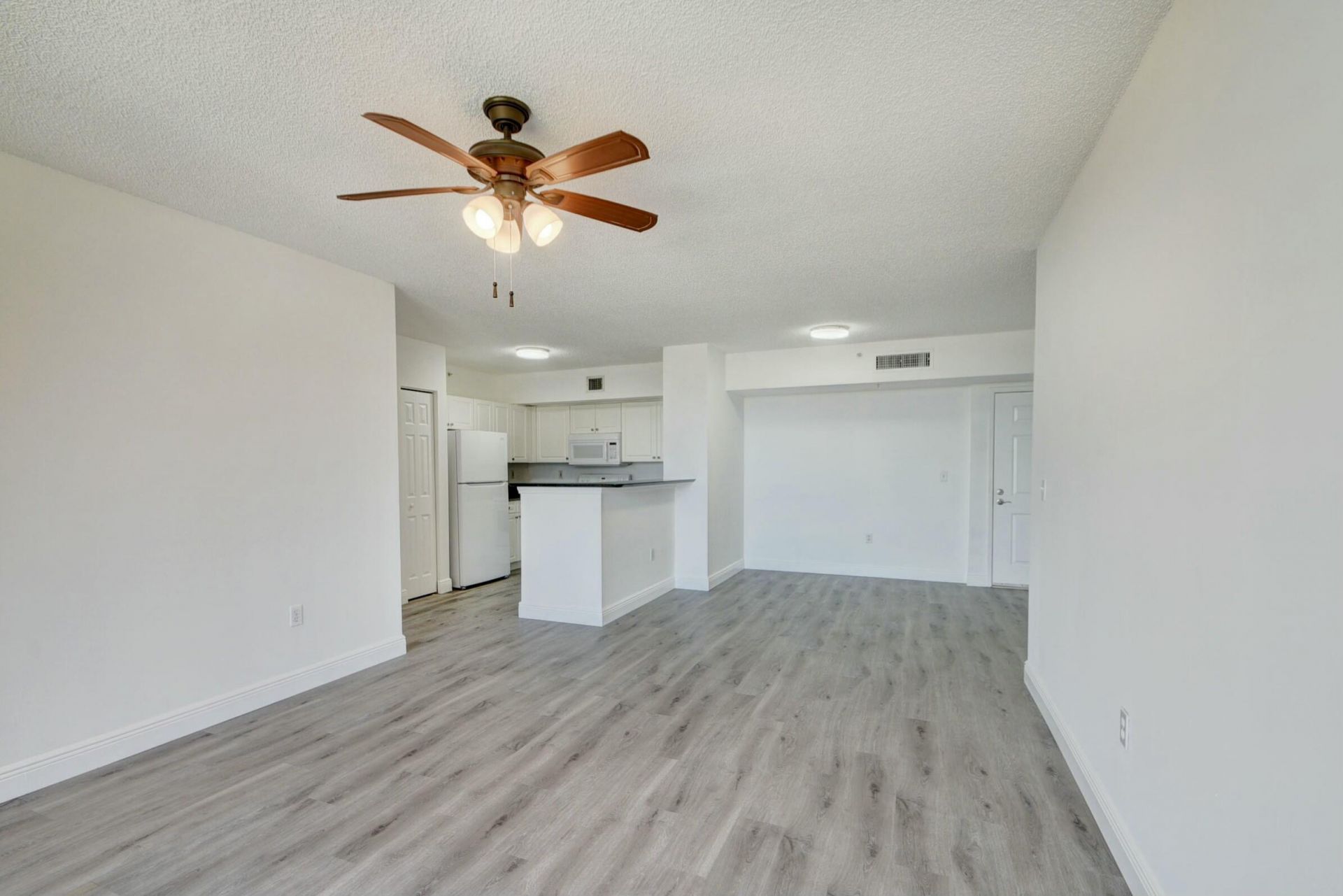 651 Okeechobee Boulevard, Unit 809, West Palm Beach, FL 33401 Photo