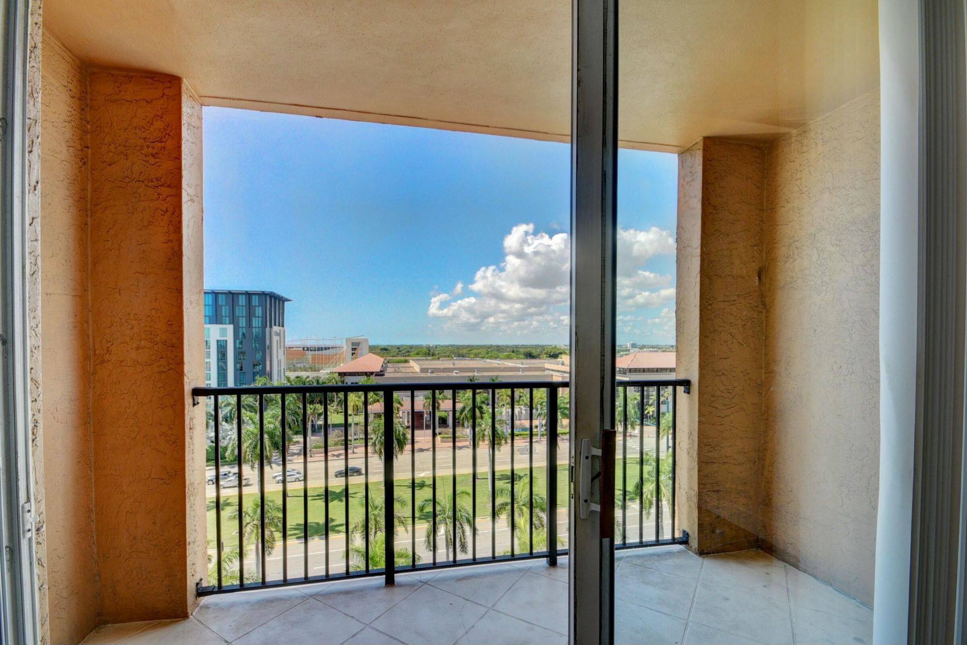 651 Okeechobee Boulevard, Unit 809, West Palm Beach, FL 33401 Photo
