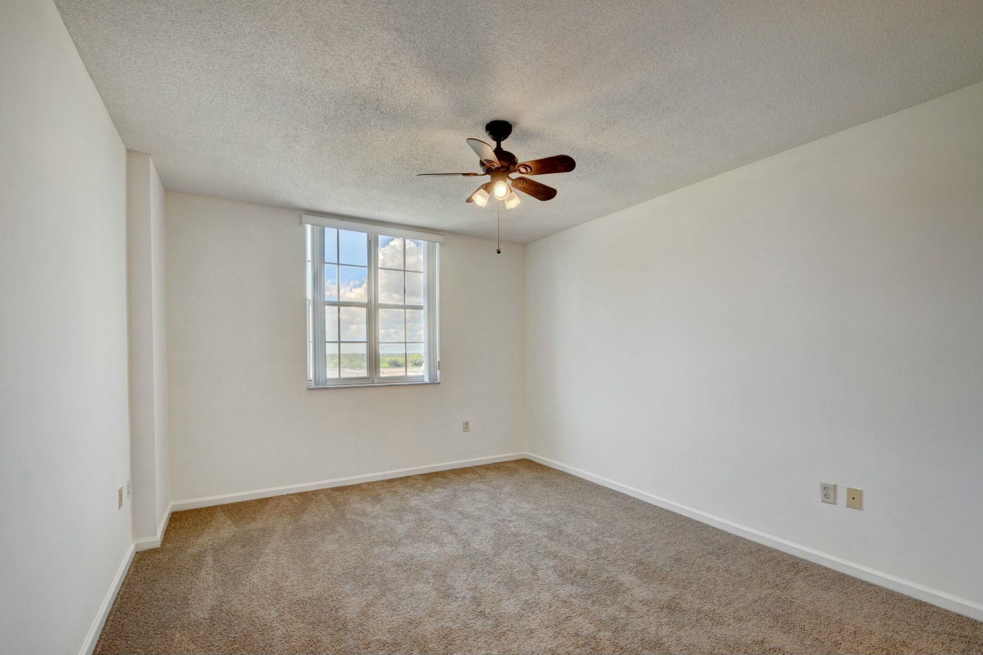 651 Okeechobee Boulevard, Unit 809, West Palm Beach, FL 33401 Photo