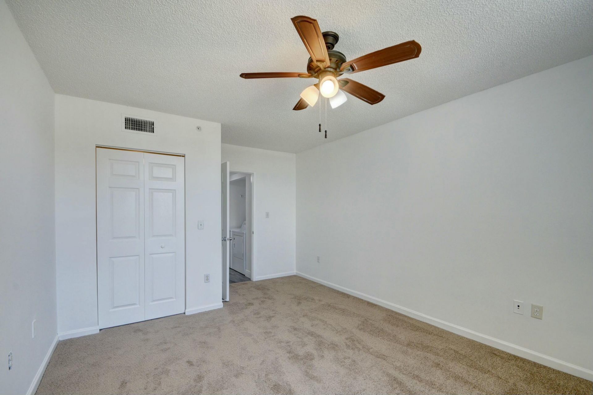 651 Okeechobee Boulevard, Unit 809, West Palm Beach, FL 33401 Photo