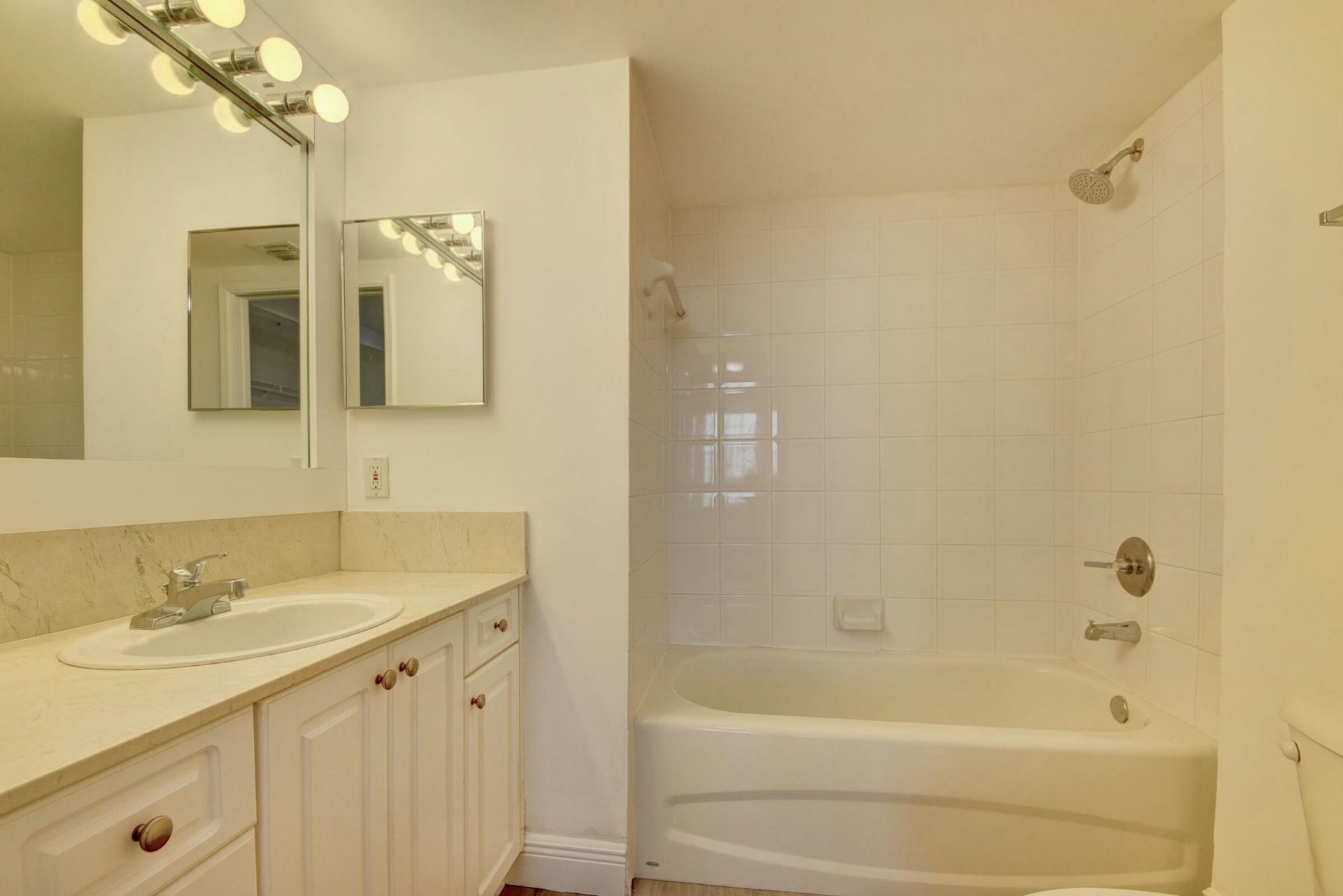 651 Okeechobee Boulevard, Unit 809, West Palm Beach, FL 33401 Photo