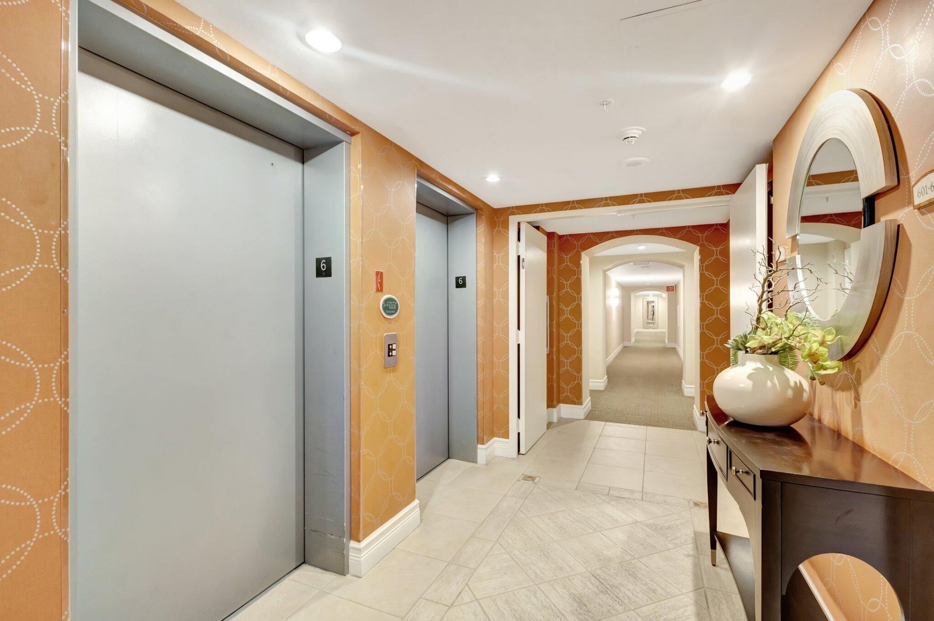 651 Okeechobee Boulevard, Unit 809, West Palm Beach, FL 33401 Photo