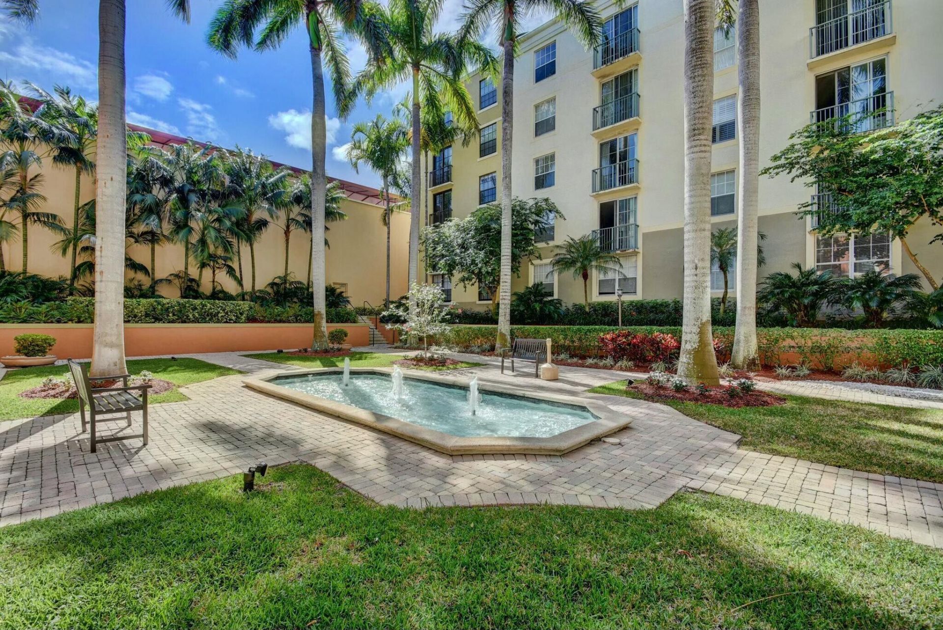 651 Okeechobee Boulevard, Unit 809, West Palm Beach, FL 33401 Photo