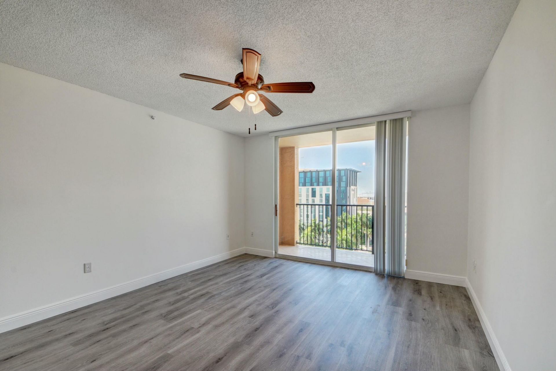 651 Okeechobee Boulevard, Unit 809, West Palm Beach, FL 33401 Photo