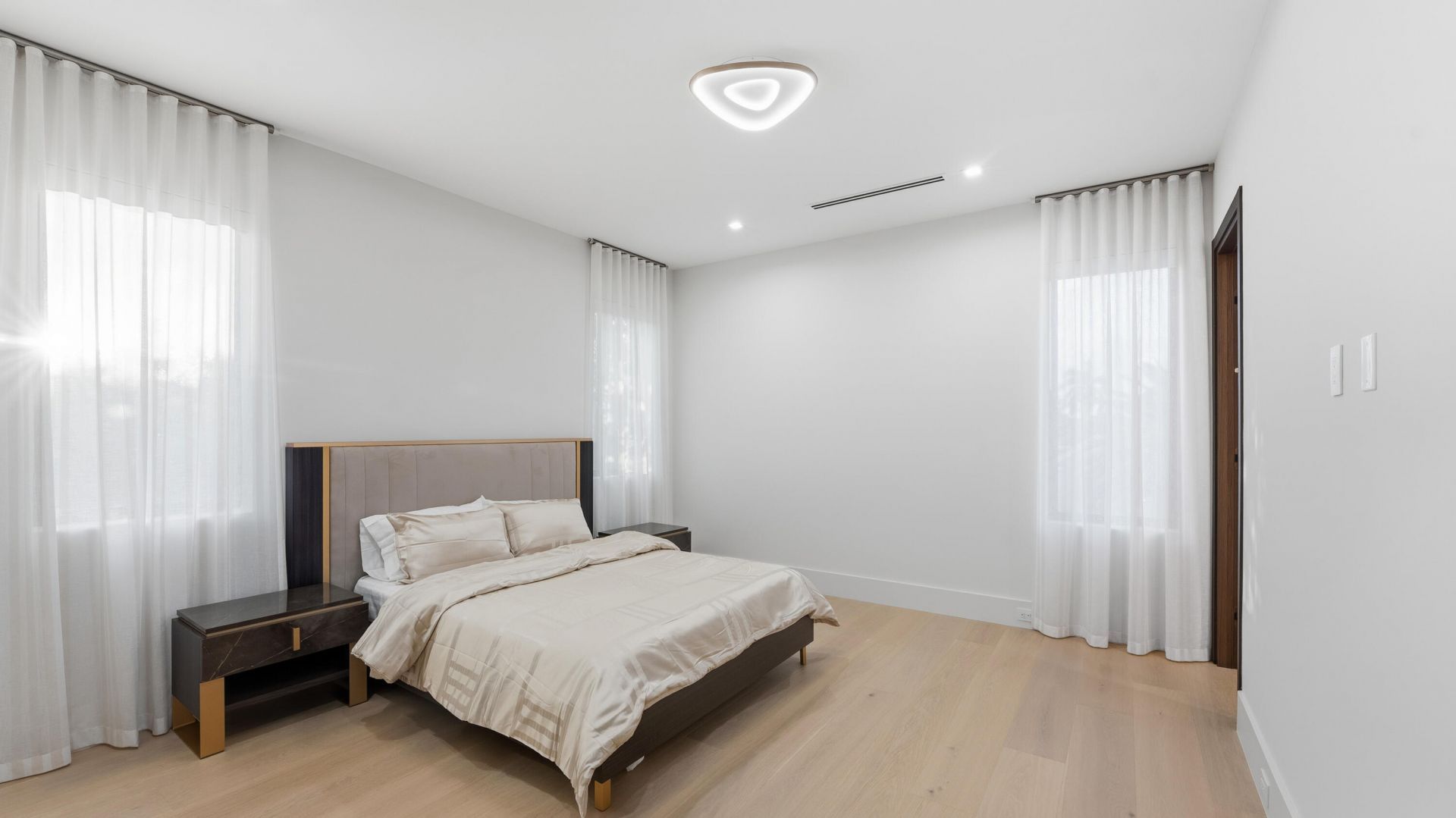 274 NE 3rd Court, Boca Raton, FL 33432 Photo