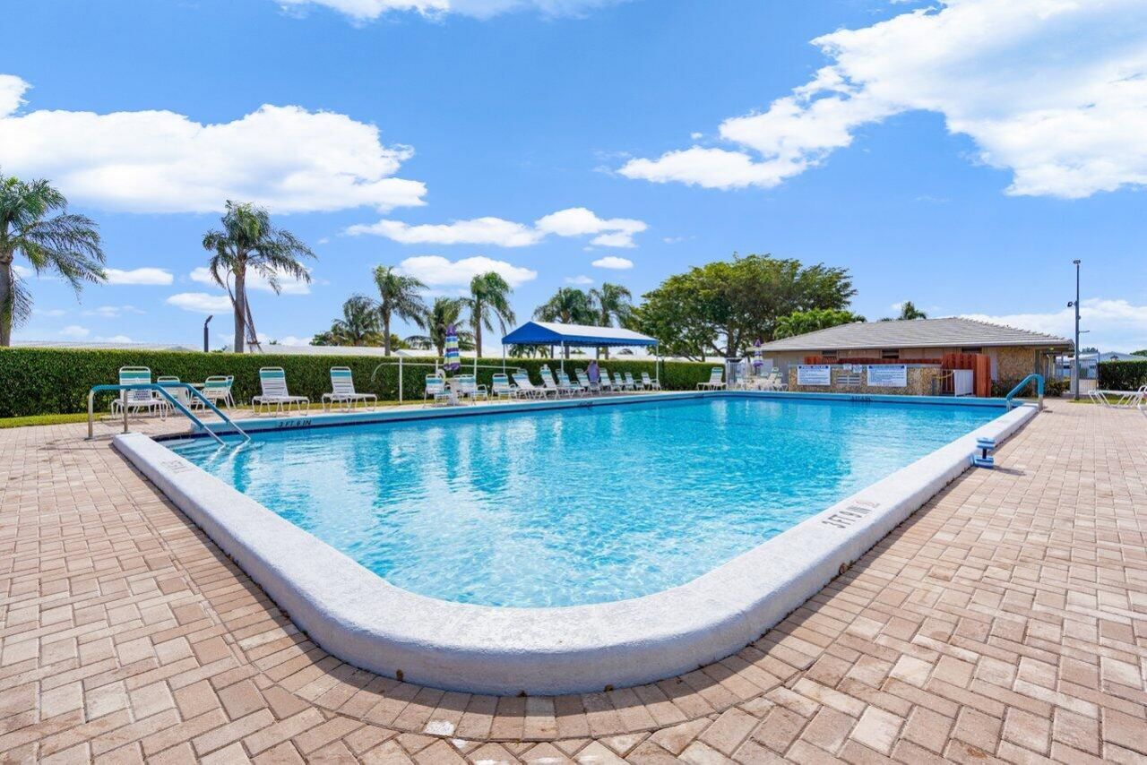 1117 Lake Terrace, Unit 207, Boynton Beach, FL 33426 Photo