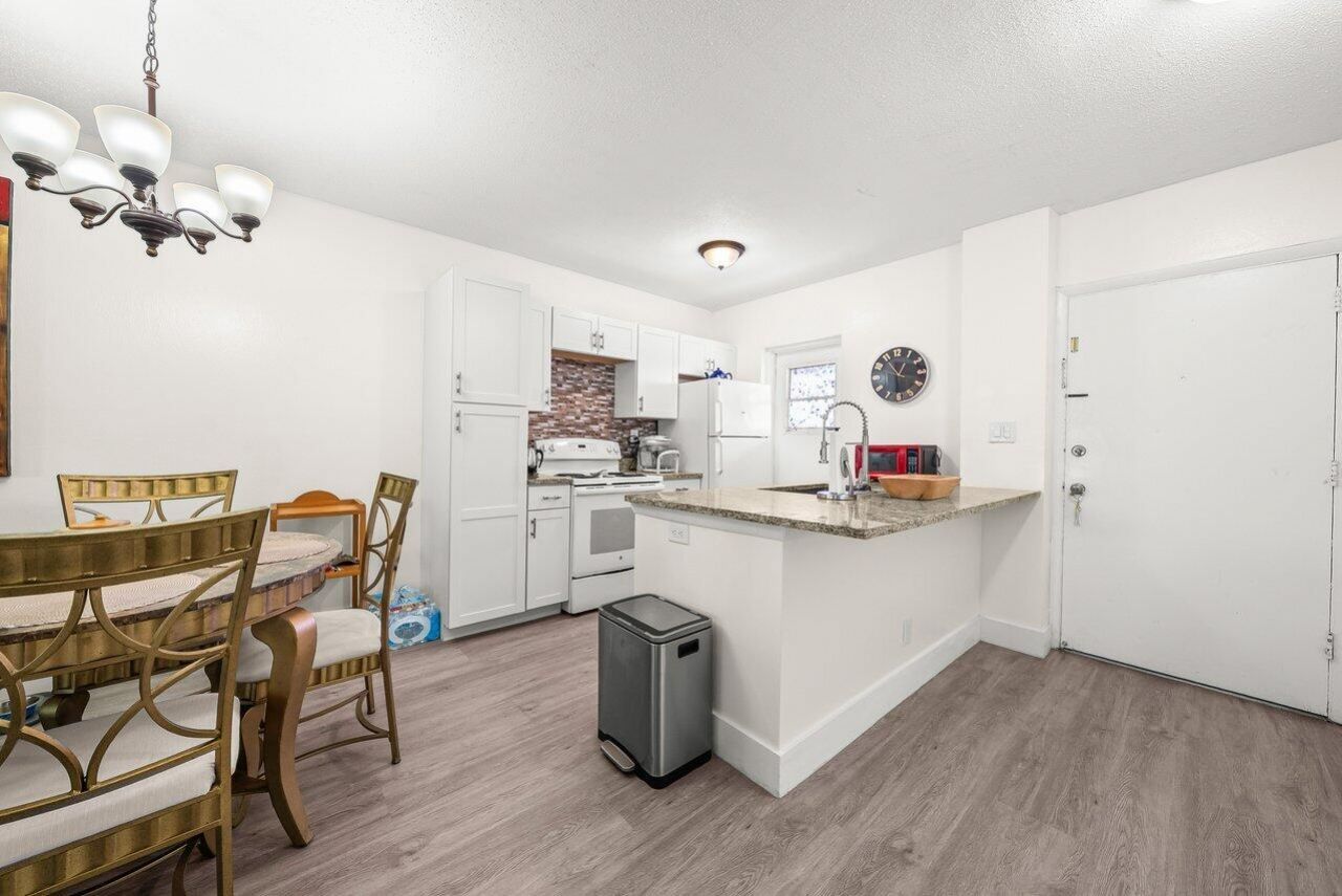 1117 Lake Terrace, Unit 207, Boynton Beach, FL 33426 Photo