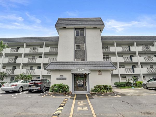 6200 NW 44th Street, Lauderhill, FL 33319