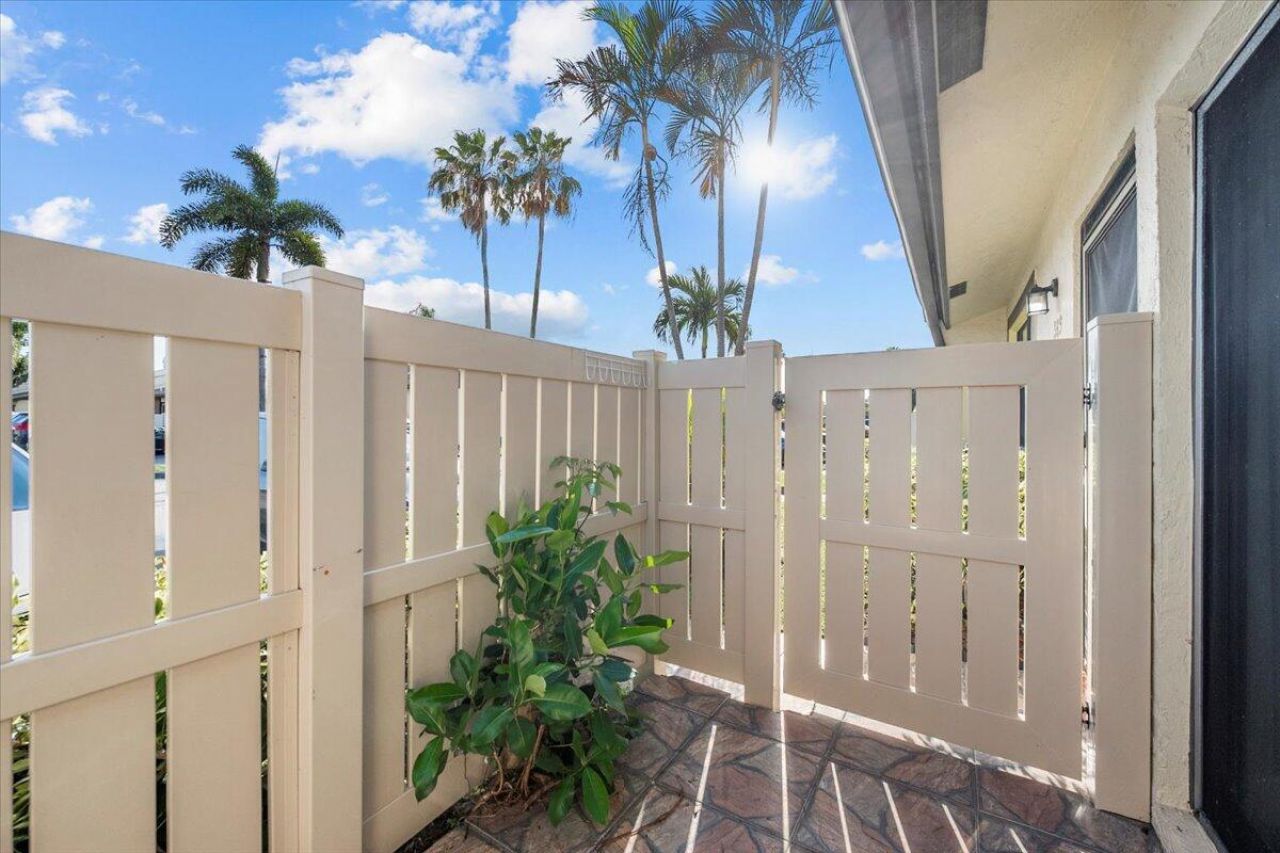 593 Banks Road, Unit 593, Margate, FL 33063 Photo