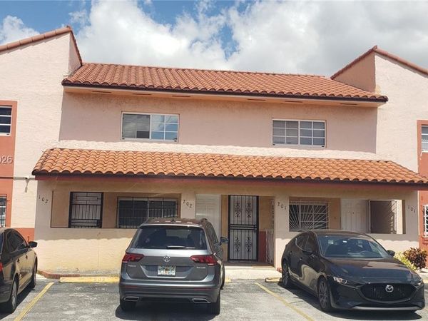 7777 W 29th Ln , Unit 202-33, Hialeah, FL 33018
