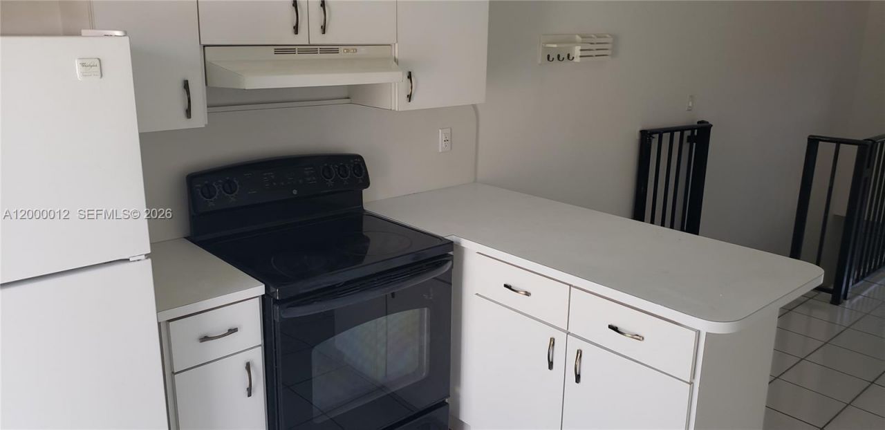 7777 W 29th Ln, Unit 202-33, Hialeah, FL 33018 Photo