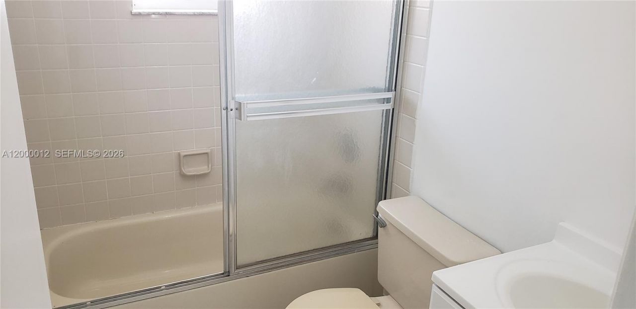 7777 W 29th Ln, Unit 202-33, Hialeah, FL 33018 Photo