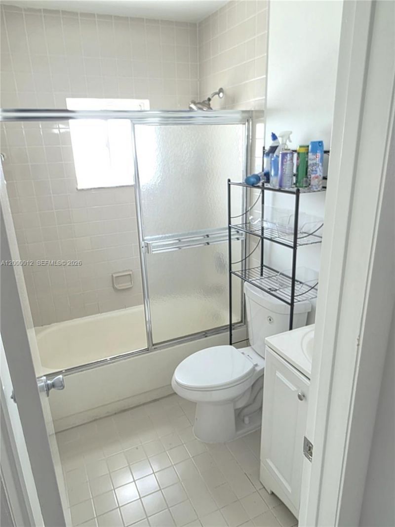7777 W 29th Ln, Unit 202-33, Hialeah, FL 33018 Photo