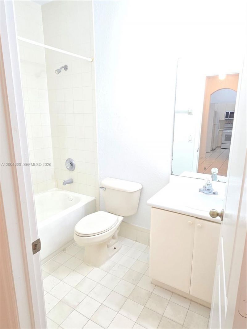2731 SE 17th Ave, Unit 210, Homestead, FL 33035 Photo