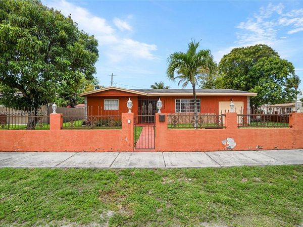 20154 NW 12th Pl , Miami Gardens, FL 33169