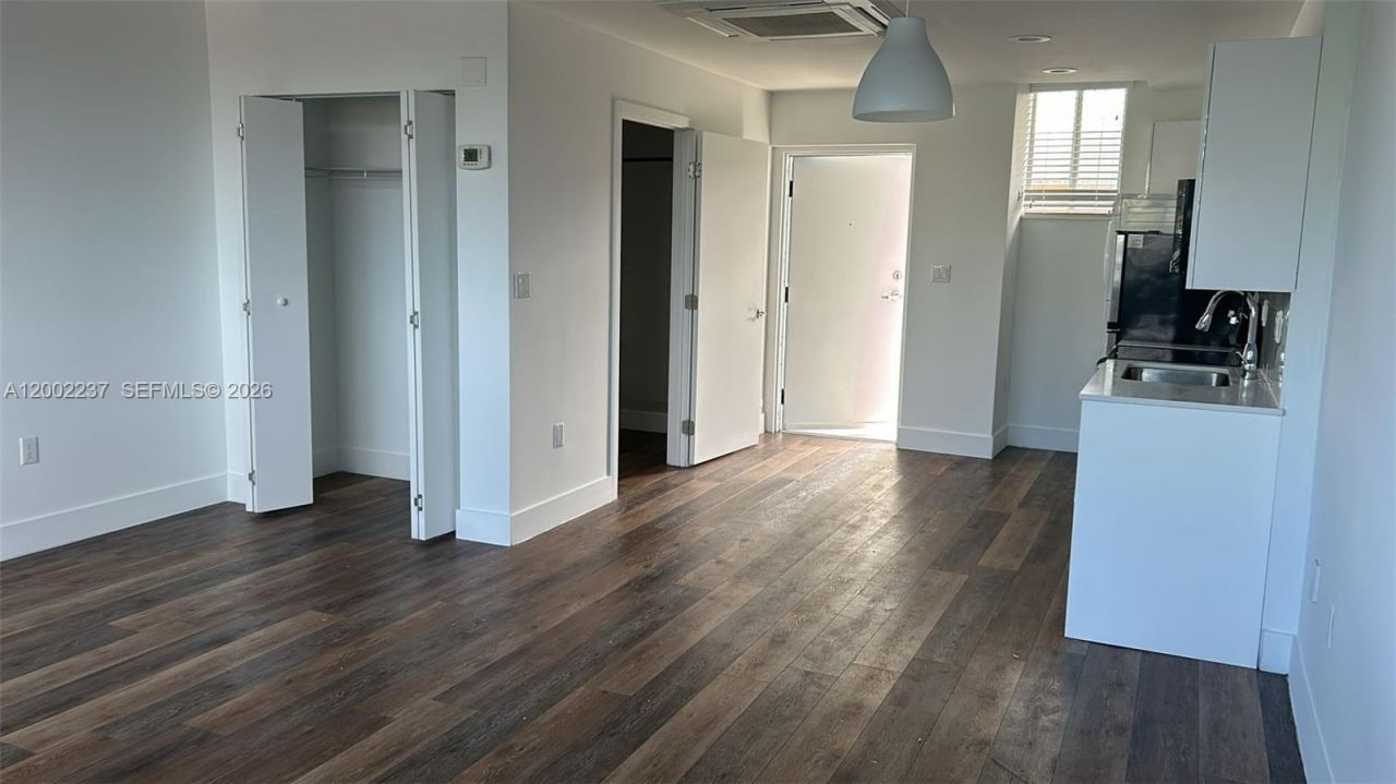 141 NW 16th Ave, Unit 17, Miami, FL 33125 Photo