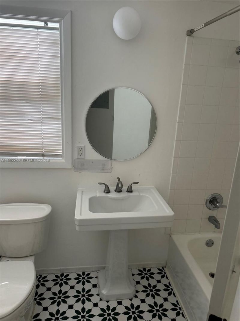 300 Sunset Dr, Unit 5, Fort Lauderdale, FL 33301 Photo