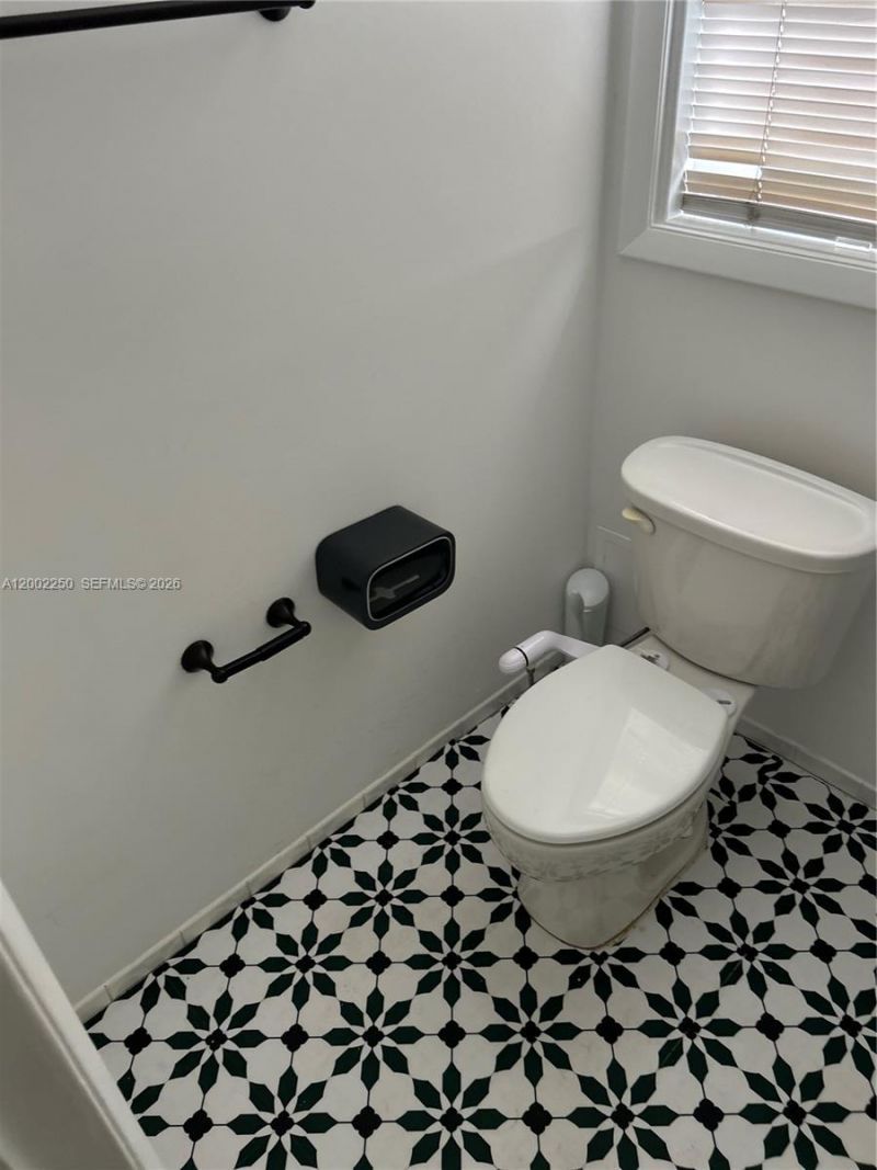 300 Sunset Dr, Unit 5, Fort Lauderdale, FL 33301 Photo