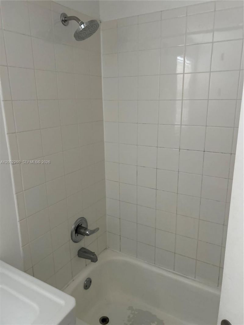 300 Sunset Dr, Unit 5, Fort Lauderdale, FL 33301 Photo