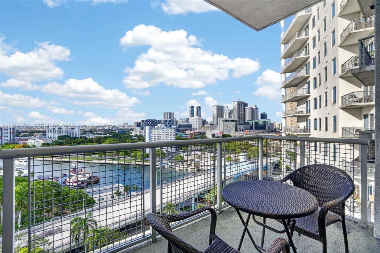 10 SW South River Dr, Unit 1410, Miami, FL 33130 Photo
