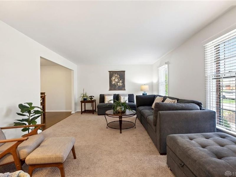 1524 Lindenhurst Drive, Centerville, OH 45459 Photo 10