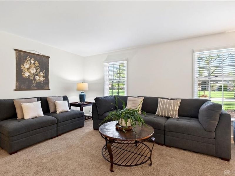 1524 Lindenhurst Drive, Centerville, OH 45459 Photo 11