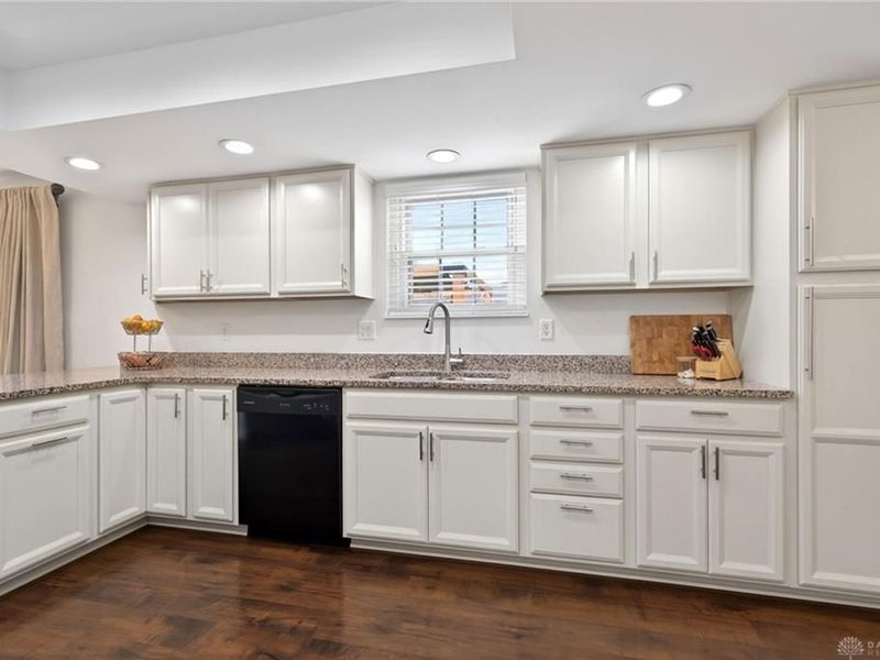 1524 Lindenhurst Drive, Centerville, OH 45459 Photo 18