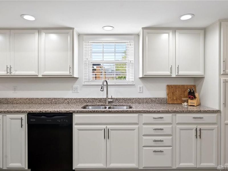 1524 Lindenhurst Drive, Centerville, OH 45459 Photo 19