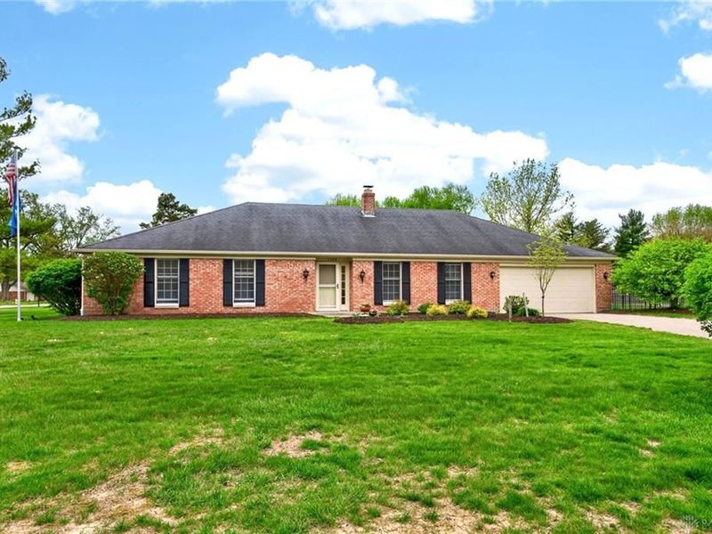 1524 Lindenhurst Drive, Centerville, OH 45459 Photo 4