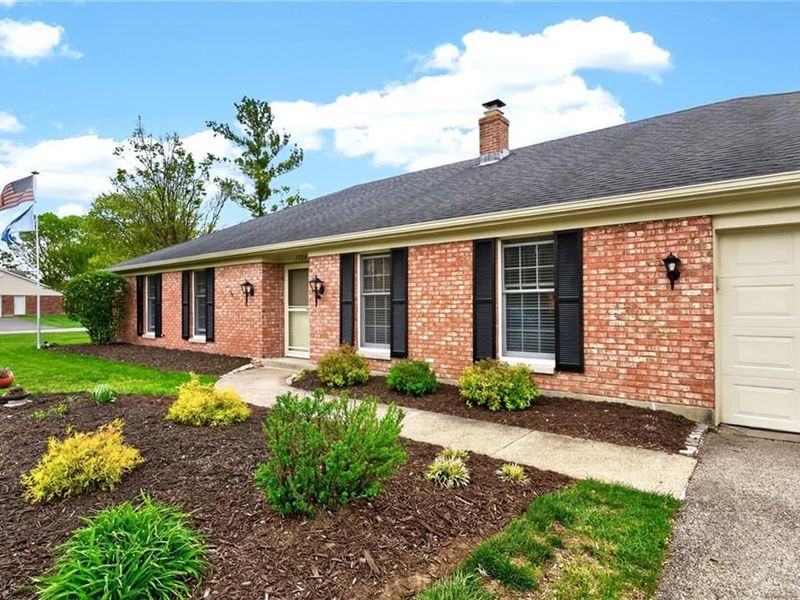 1524 Lindenhurst Drive, Centerville, OH 45459 Photo 5