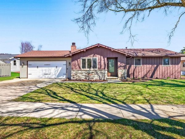3008 E BONA AVENUE, Appleton, WI 54915