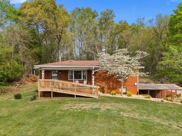 1878 Broadway Drive, Bean Station, TN 37708