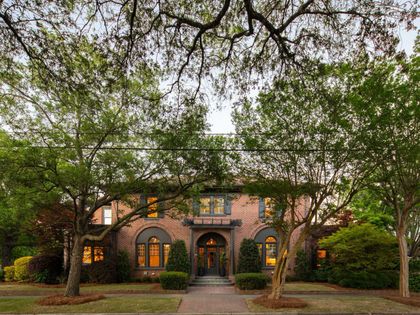 56 Parkwood Avenue Charleston, SC 29403
