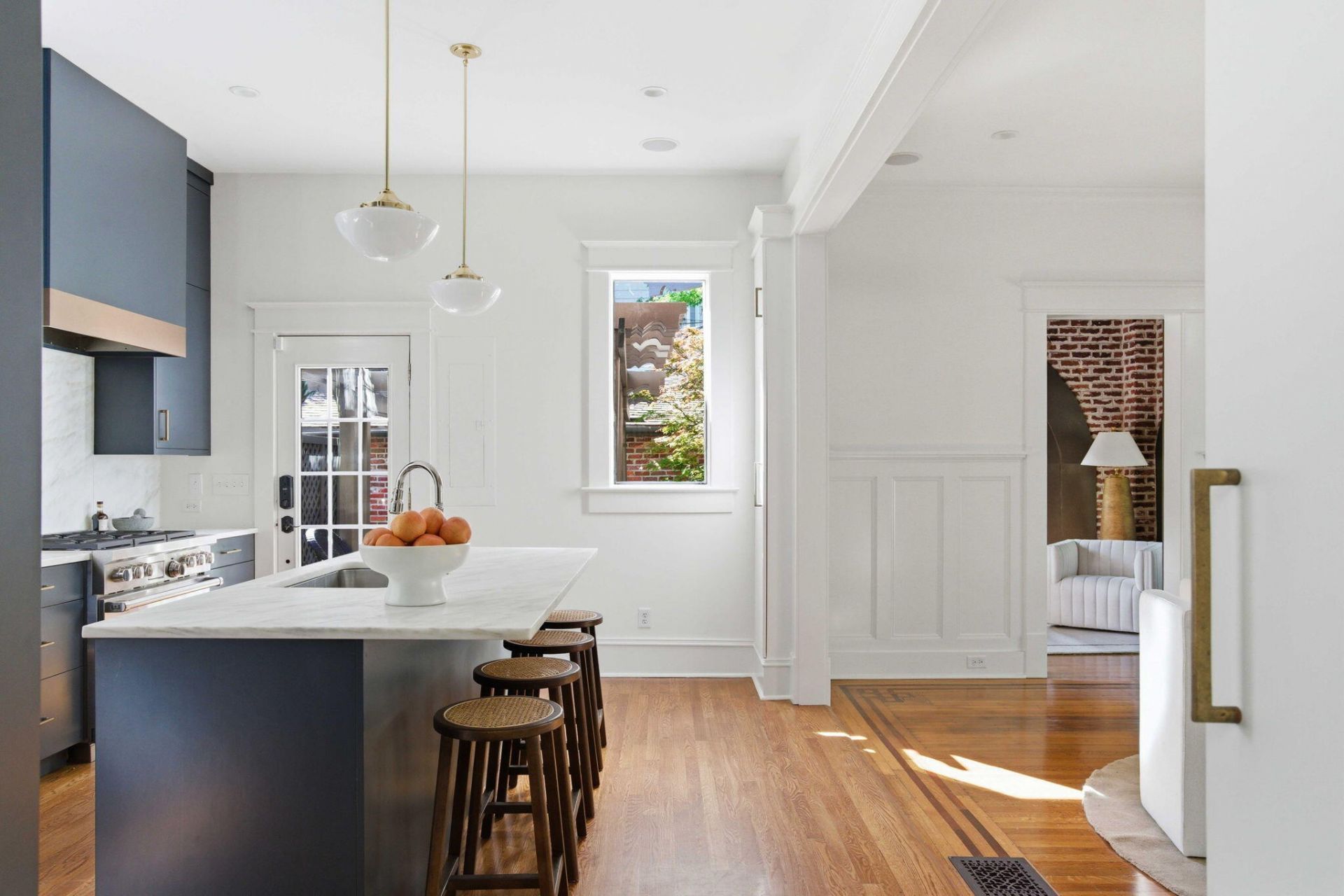 56 Parkwood Avenue Photo 12