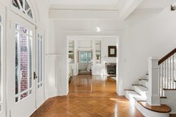 56 Parkwood Avenue photo 4