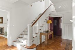 56 Parkwood Avenue photo 4