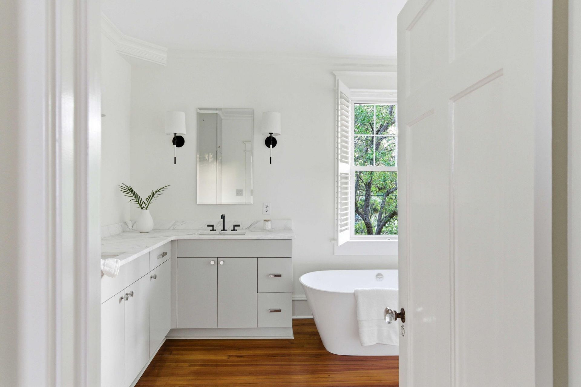 56 Parkwood Avenue Photo 31