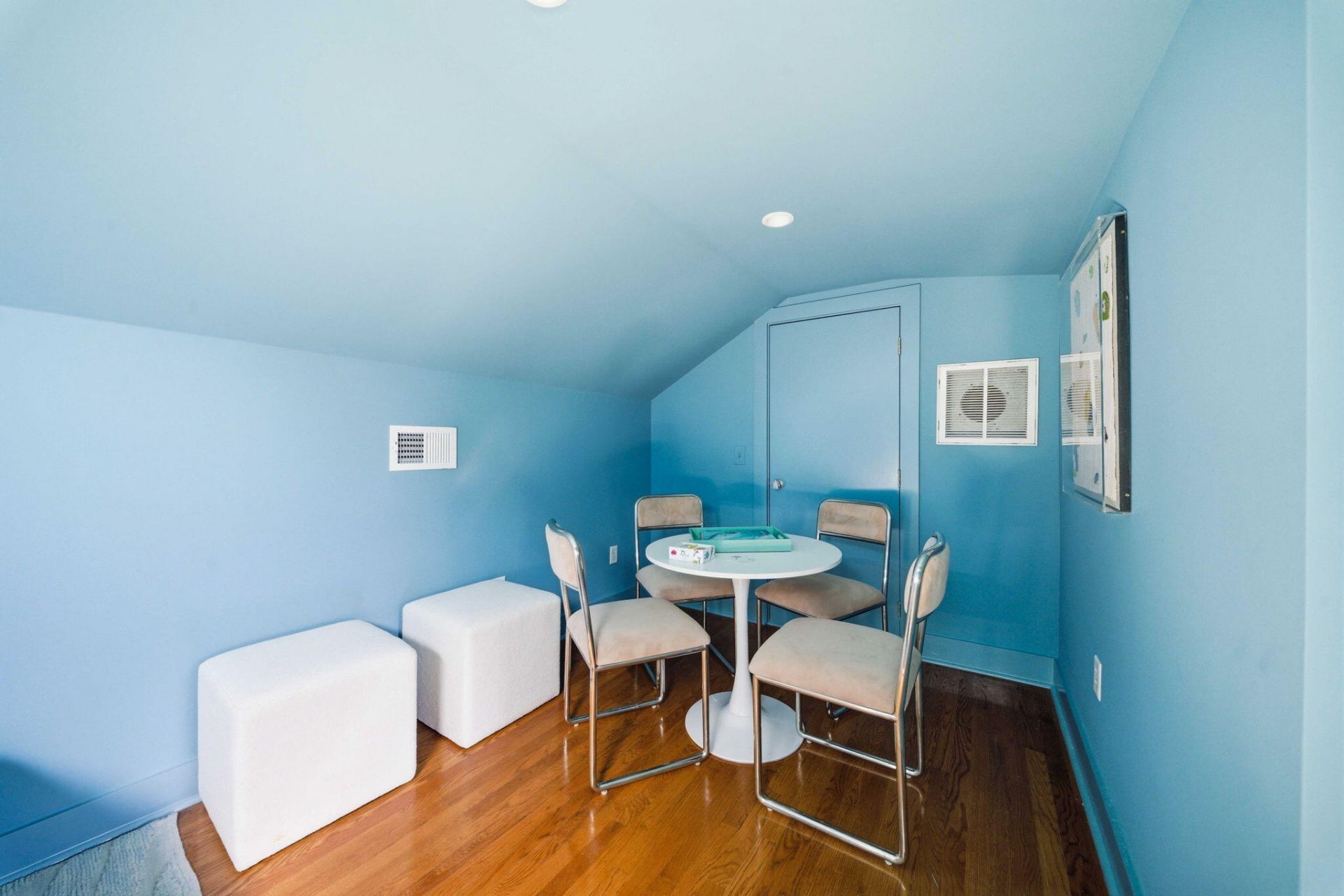 56 Parkwood Avenue Photo 40