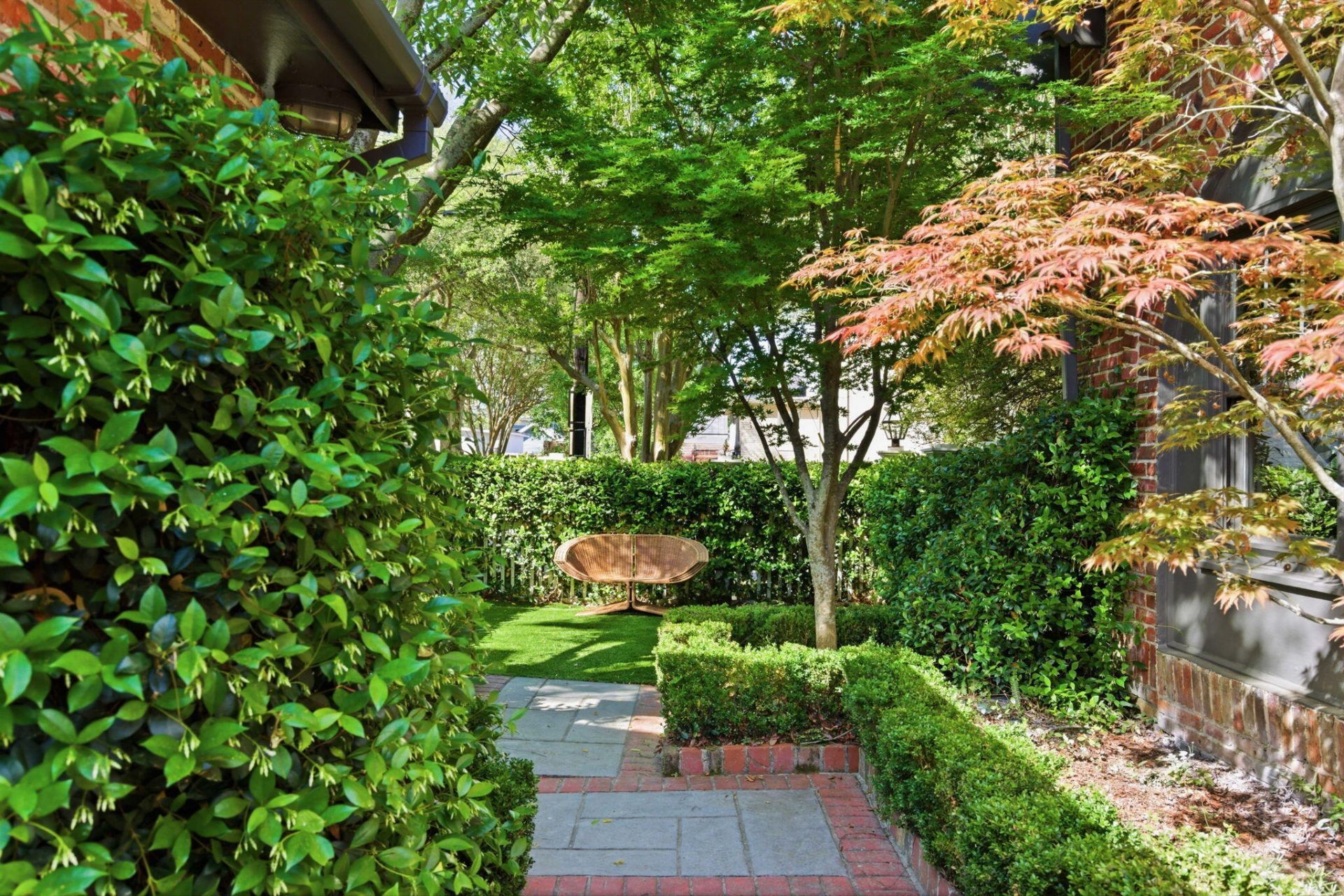 56 Parkwood Avenue Photo 45