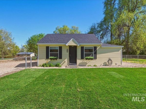 103 S 16th Ave, Caldwell, ID 83605