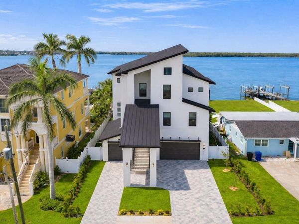 1843 BAYOU GRANDE BOULEVARD NE, ST PETERSBURG, FL 33703