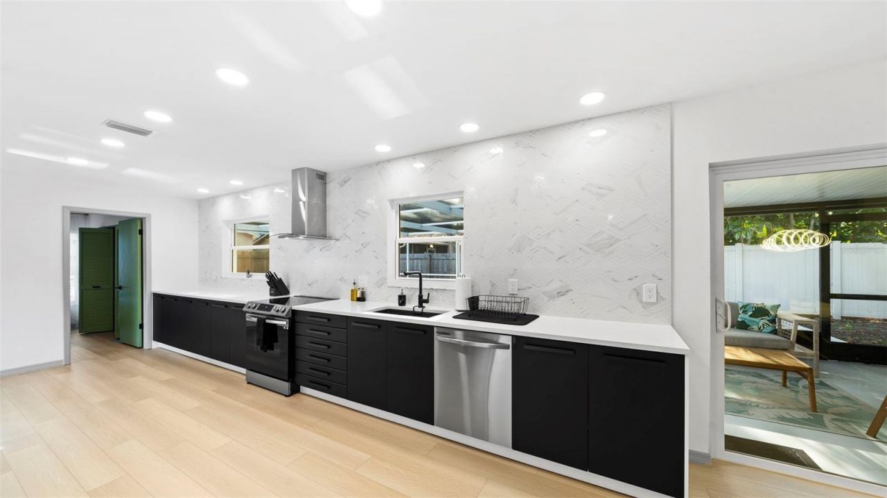 11123 117th Way , Seminole, FL 33778 Photo